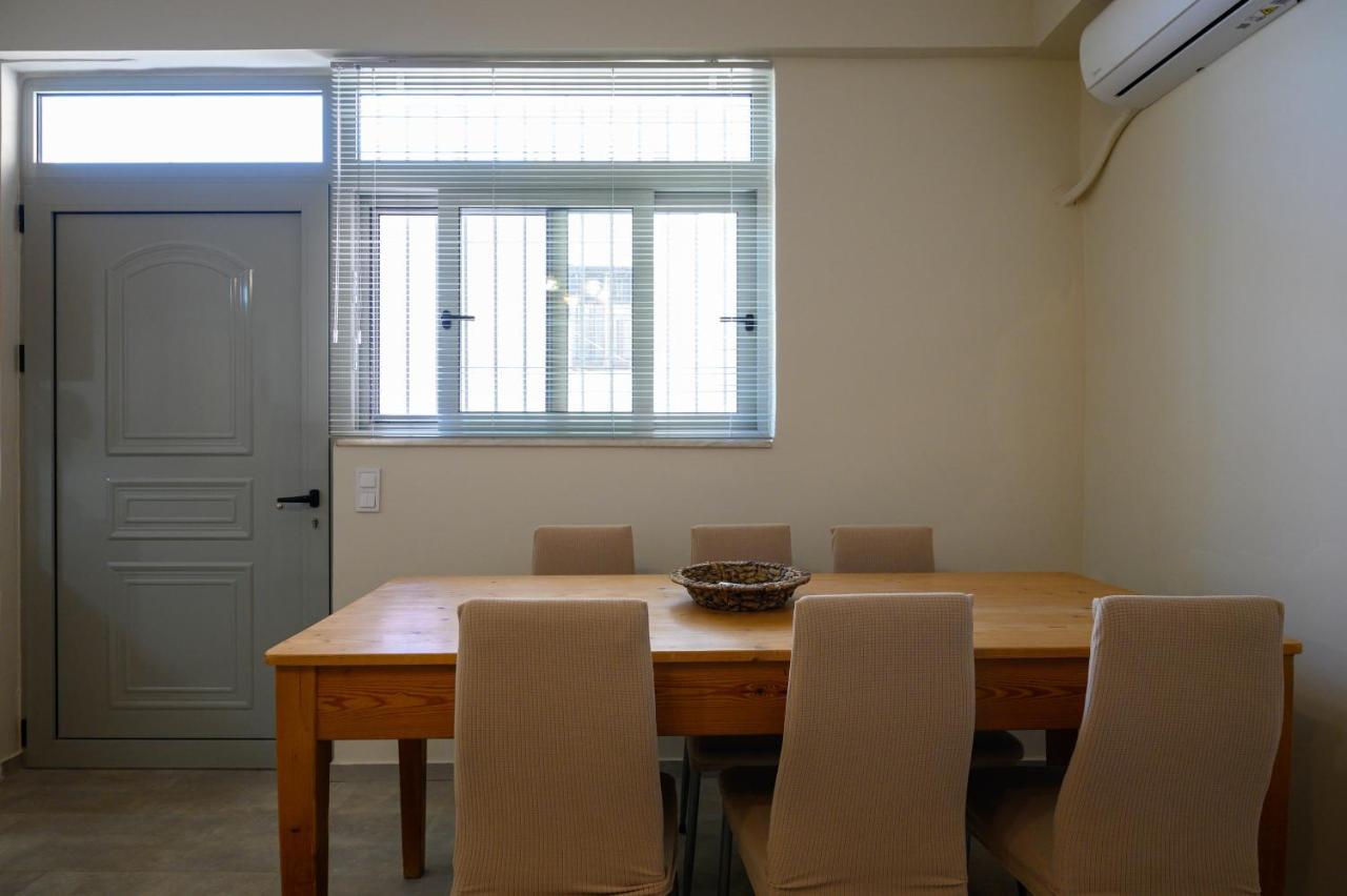 Village Maisonette Apartment Avramio