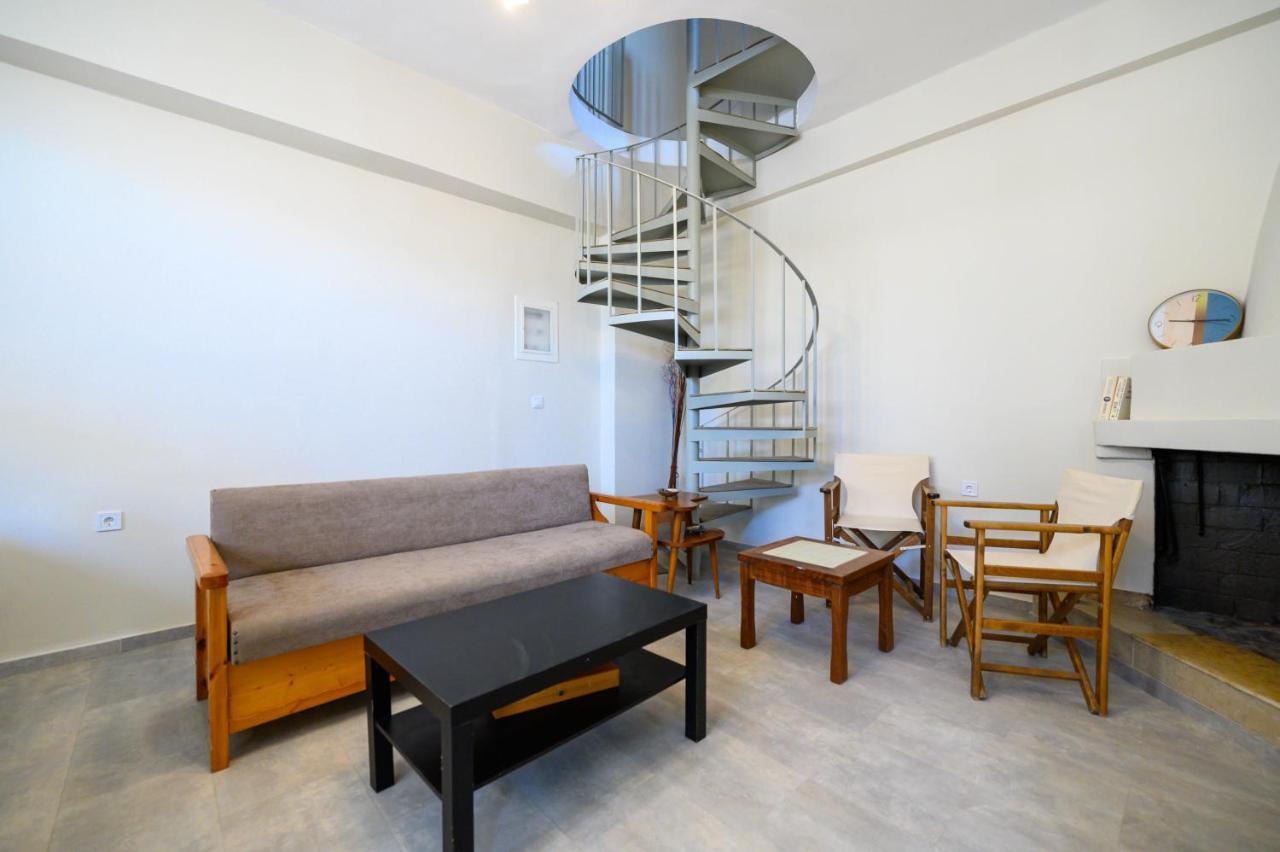 Village Maisonette Avramio